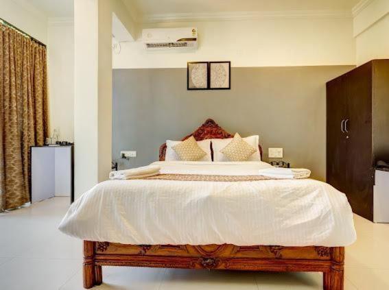 Hotel 7 Seas Vagator Luaran gambar