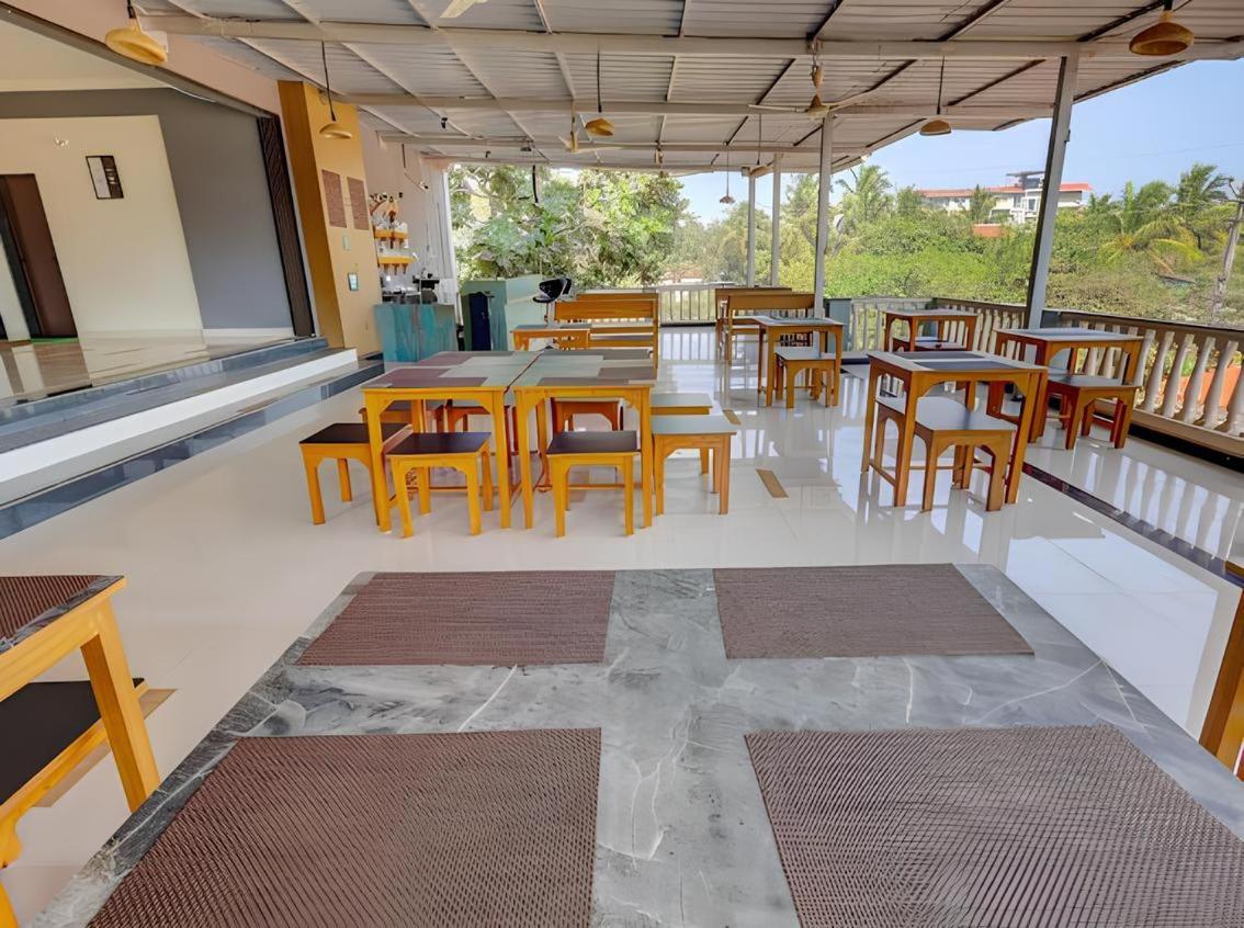 Hotel 7 Seas Vagator Luaran gambar