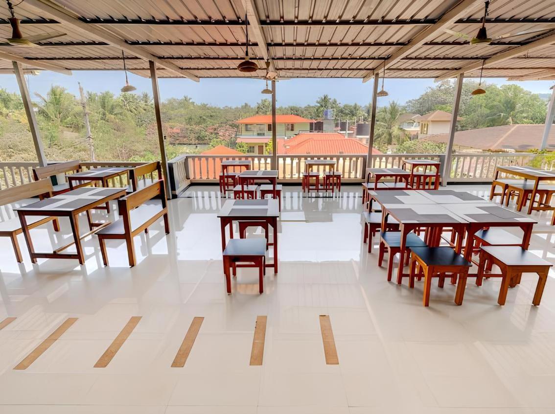 Hotel 7 Seas Vagator Luaran gambar